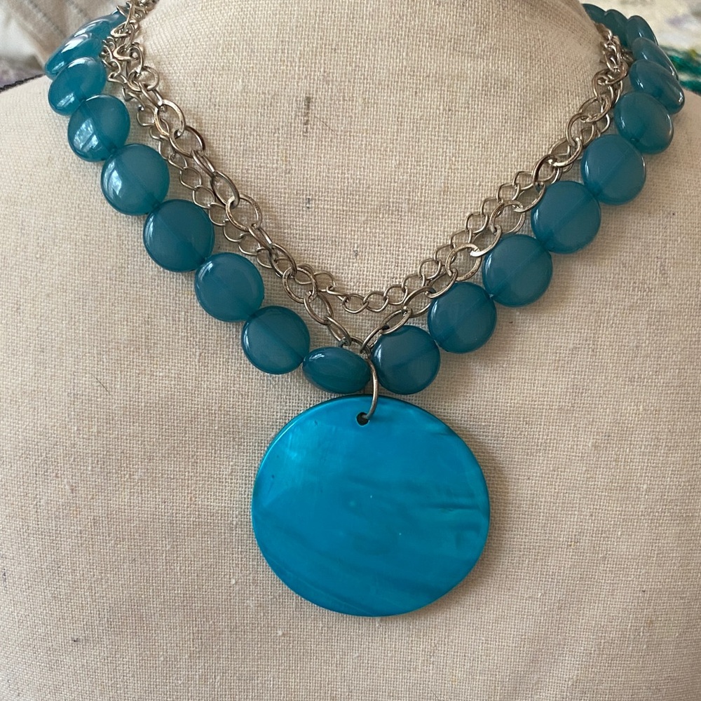 🇺🇸 3/$10 SALE -Teal Disc shell boho Pendant Layered Necklace - Women's Jewelry